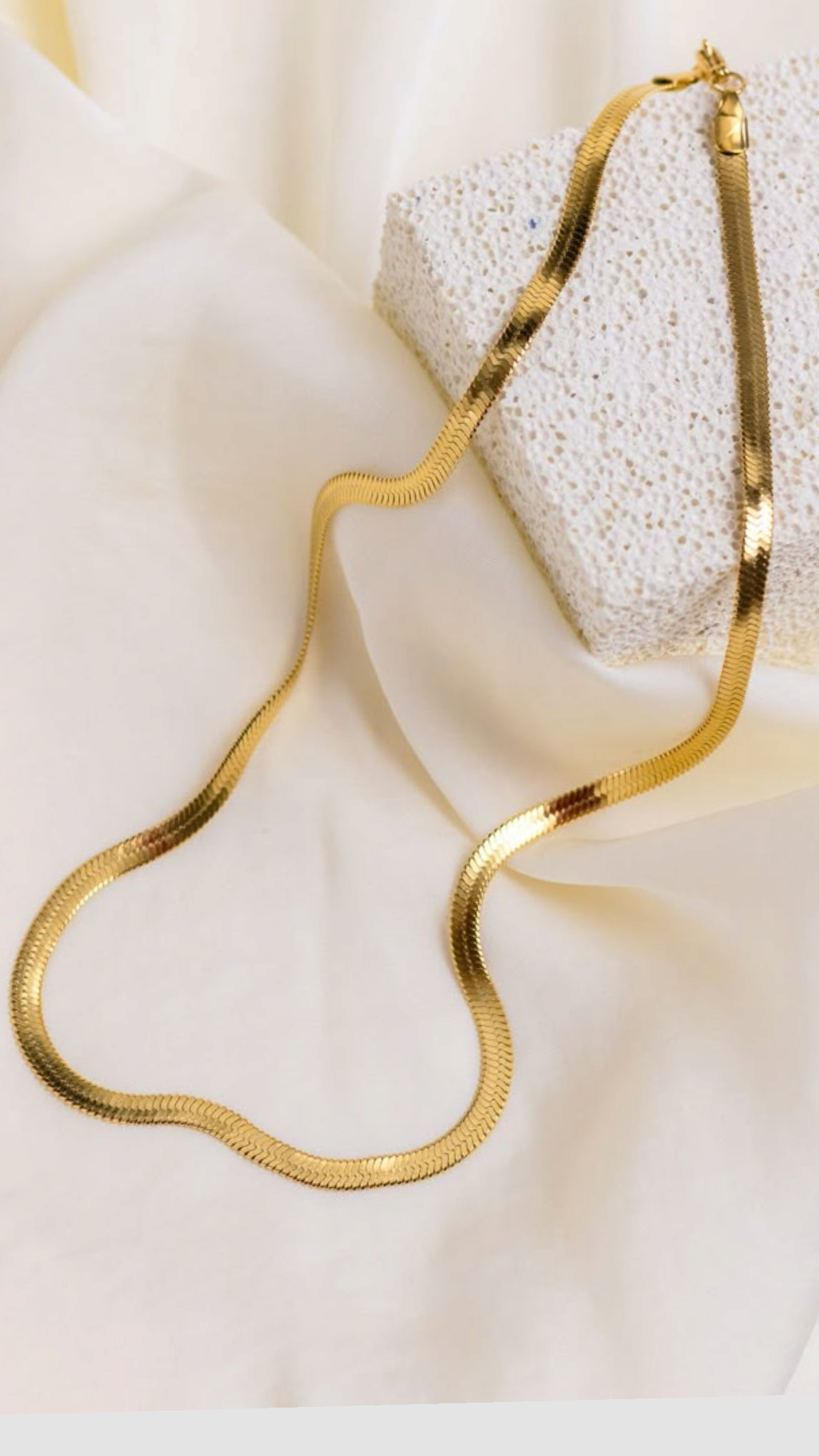 Men’s Gold-Tone Herringbone Chain Necklace - Image 3